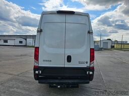 IVECO 35S16 A8 V L, mittellang & hoch, kleiner Schaden