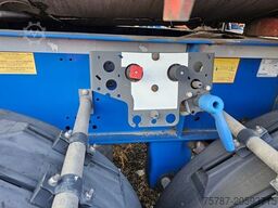 SCHMITZ CARGOBULL Tankchassis mit Tankcontainer, 375.678 Km