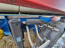 SCHMITZ CARGOBULL Tankchassis mit Tankcontainer