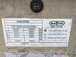 VAN HOOL Tankchassis + Tankcontainer