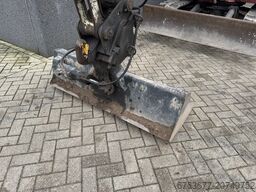 TAKEUCHI TB175 Graafmachine Rups 2008 Yanmar Diesel inclusief 5 bakken + palletvork