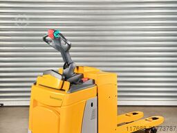 Jungheinrich ERE 120 - Service Neu - Batterie 87%- nur 2238Std