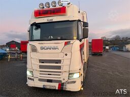 Scania S650 6x2 box truck w/ Ekeri 4 axle box trailer w/