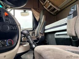 DAF XF 105.460 SPACECAB (EURO 5 / ZF16 MANUAL GEARB...
