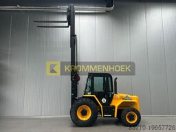 JCB 940