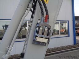 TAKEUCHI TB 250 Powertilt + 4 x Löffel TAK-Lock