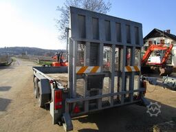 Müller Tandemanhänger mit 8 Ton. NL mit Rampe