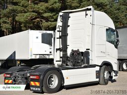 VOLVO FH 500 Globetrotter XL Side Skirts