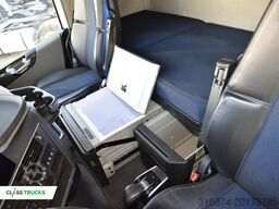 VOLVO FH 500 Globetrotter XL Side Skirts