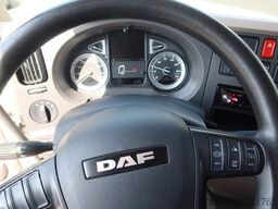 DAF LF 210 Bakwagen + Dhollandia klep 1500 kg