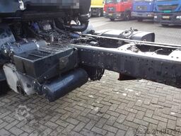 MAN 33 F2000 33-364 TREKKER CHASSIS,STEELSPRINGS