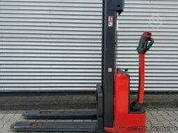 Yaya istifleyici Linde ML10