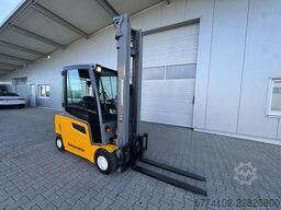 Jungheinrich EFG320 + Ladegerät 3753--EK