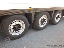 SCHMITZ CARGOBULL SKO 24/L V7 Multitemp/Doppelst./Trennwand/Liftac