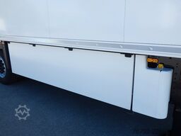 SCHMITZ CARGOBULL SKO 24/L V7 Multitemp/Doppelst./Trennwand/Liftac