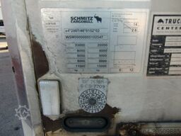 SCHMITZ SKO 24 KüHLAUFLIEGER, CARRIER VECTOR 1550 LIFTACHSE