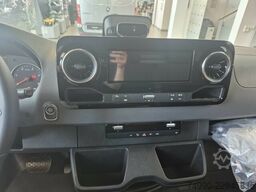 Mercedes-Benz Sprinter 319 CDI 4x4 Allrad 9-G Automatik L2H2