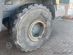 Liebherr 566 XPower