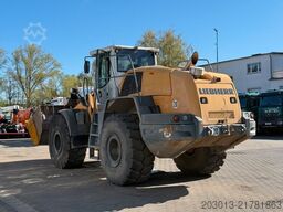 LIEBHERR L566 Radlader 27 Ton *11.350 h