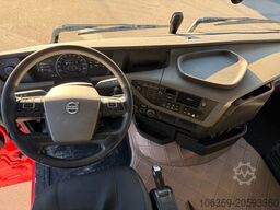 VOLVO FH 500 8x2*6 Tipper / Kran / Crane / HMF 2120