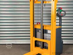 Jungheinrich EJC 110 - Service Neu- 2.9m Hub- int. Lader