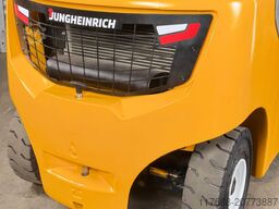 Jungheinrich TFG 425s - Service Neu - Triplex - VW Motor