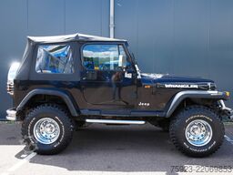 Jeep WRANGLER YJ 4.0i SOFTTOP 4x4 1993