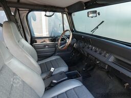 Jeep WRANGLER YJ 4.0i SOFTTOP 4x4 1993
