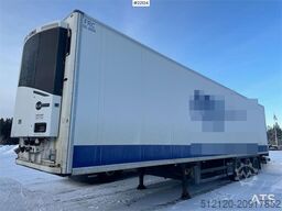 Schmitz Cargobull box semi-trailer with refrigeration/freezer unit