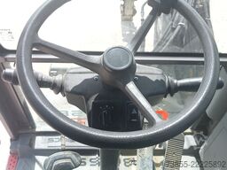 Volvo EW60E with 5 buckets