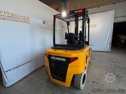 Hyundai 50B-9