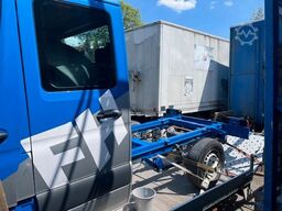 MERCEDES-BENZ TEILEVERKAUF Sprinter 215 DoKa Motor&Getriebe ok