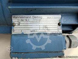 Mannesmann Demag S040-B5-21-3 UMF71BX-6-Z 0,25 kW 64 obr./min 220/380 V 3-fazowy