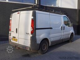 Renault Trafic 1.9 dCi 100PK - Airco - Trekhaak - Impe...