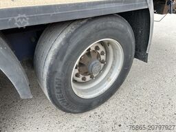 Krone DryLiner / Box / Front Damage / BPW Drum