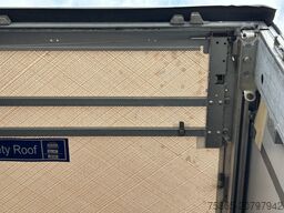 Schmitz Cargobull SCB S3T / Schuifzeil / Kooi Aap / Lift + Stuura...