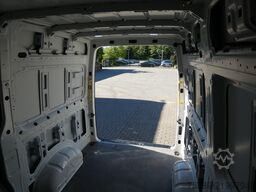 VW Crafter  35L2H2 177PS Automatik ACC