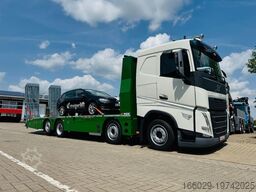 VOLVO Arbeitsbühnen Baumaschinentransporter mit Rampen