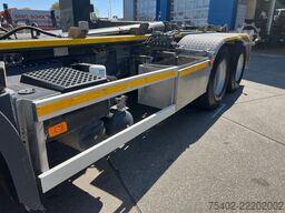 Volvo FMX 420 / 6x4 / Hookarm 20T / Steel Spring