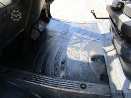 Linde H25D-02 - Triplex-Freihub 4,7m + Seitenschieber