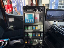 MERCEDES-BENZ ATEGO 1323 Kehrmaschine FAUN VIAJET