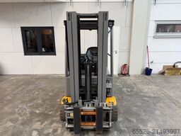 Jungheinrich EFG 320 / AKKU 2019 - 82 %