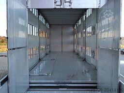 Volvo FH with a 7.30M cuppers box, 54.5 m². Nice Truc...