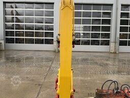 Komatsu PC210LC-11