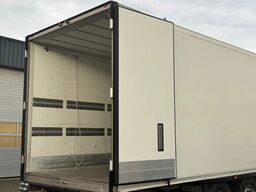 Schmitz Cargobull Thermo King SLXi 300 only 3748 hours / Disc Brakes
