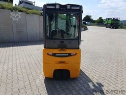 JUNGHEINRICH EFG 215 / Triplex: 4.25m! / SS / nur 2.184h!