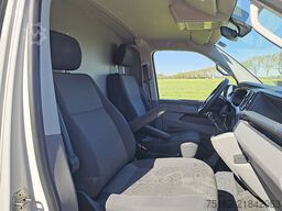 VOLKSWAGEN TRANSPORTER 2.0 TDI 110 L2H1