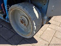 Genie GS1930 Electric, Working Height 7.8 m, 227kg Capac