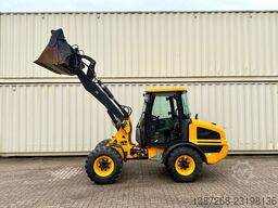 JCB 407 / 2018 BJ / 1.949 H / Klappschaufel