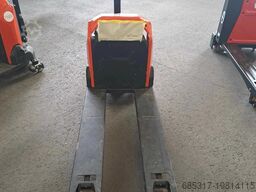 Toyota LHE 130 castor